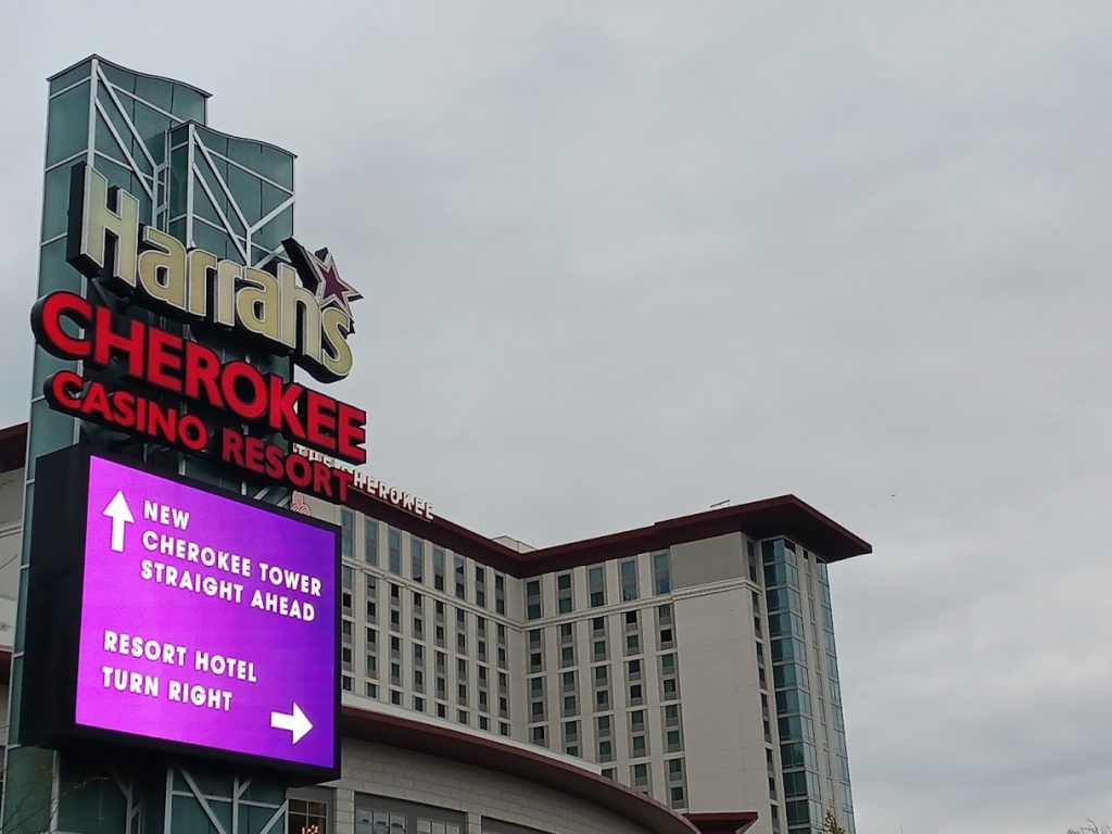 Harrah's Cherokee • NC • Table Games • Slots • Live Poker