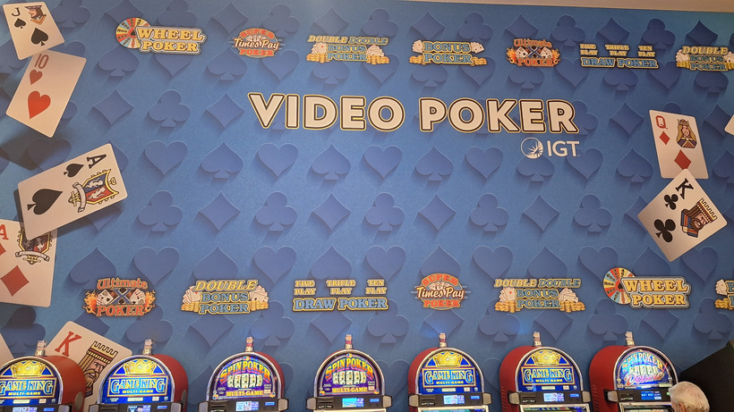Casablanca Casino Mesquite VP Area • US Casino Advantage Video poker wall decoration at Casablanca Casino in Mesquite, Nevada